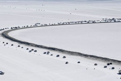 Driver attempting to set a record at Utah’s Bonneville Salt Flats dies after losing control