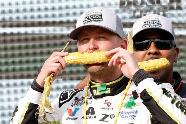 Winners and losers from a confusing and chaotic NASCAR Cup race at Iowa