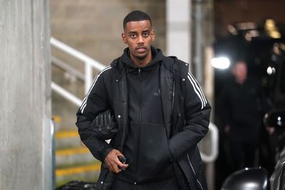 Tuesday’s briefing: Alexander Isak back in Toon as Liverpool parade new signings