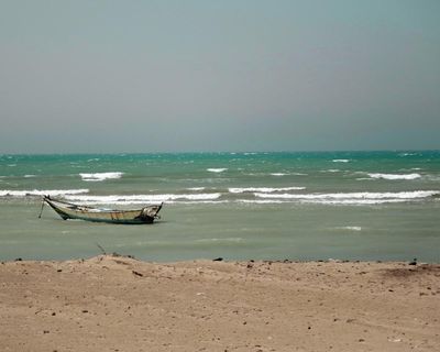 Scores dead as boat carrying more than 150 people capsizes off Yemen