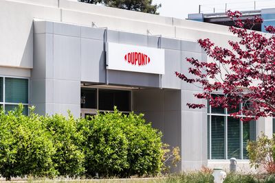 DuPont Lifts Outlook On Strong Demand In Key Markets