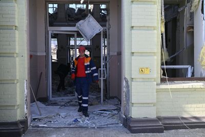Russian Strikes Kill Six Across Ukraine