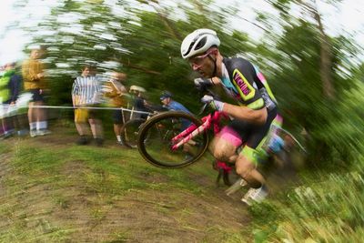 'I'm in my early 20s and this is what I'm choosing to do on my Friday night' - Meet the London cyclists racing cyclo-cross on Friday nights