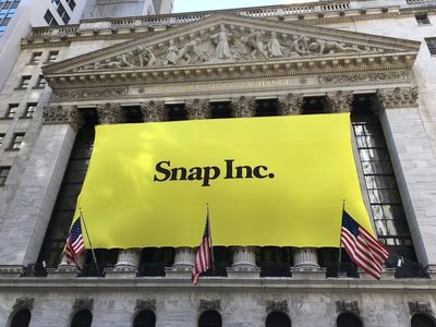 Snap Revenue Beat, User Growth Not Enough To Excite Shares In Q2