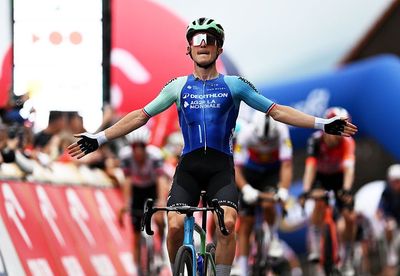 Tour de Pologne stage 2: Paul Lapeira surprises with uphill sprint victory and race lead