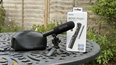 Boya Magic review: this shape-shifting microphone will put a spell on you!