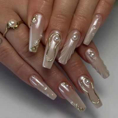Coffin Nails Are Making a Comeback, and These 16 Manicures Are All the Proof You Need