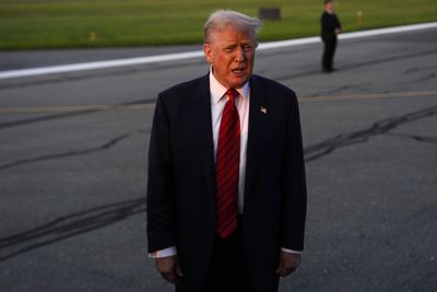 Trump says four candidates in running for Fed chair, rules out Bessent