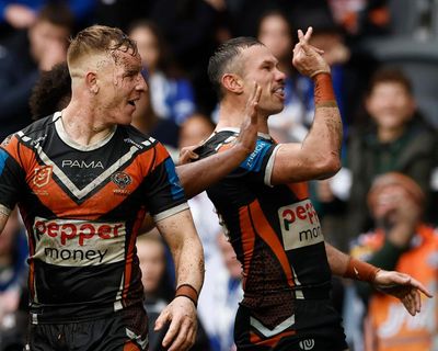 How a controversial hand gesture divided opinion in the NRL