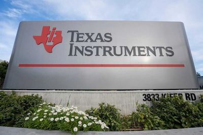 Do Wall Street Analysts Like Texas Instruments Stock?