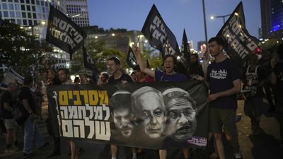 Former Israeli ambassador and French historian urge Macron to sanction Israel