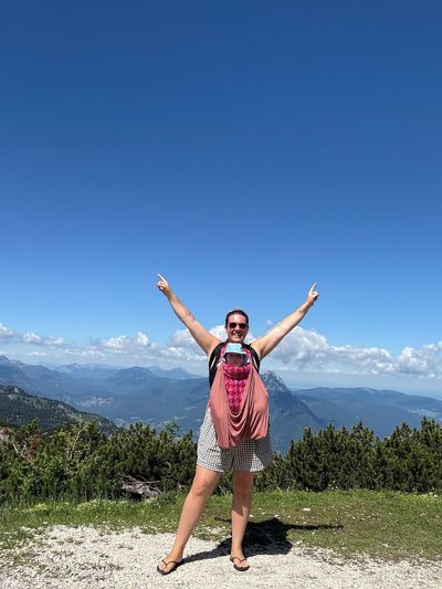 ChatGPT and hostel stays: How I aced solo travel with a baby