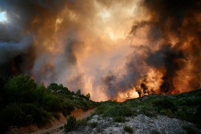 Mapped: Wildfires in France and Spain as huge blazes break out in 40C European heatwave