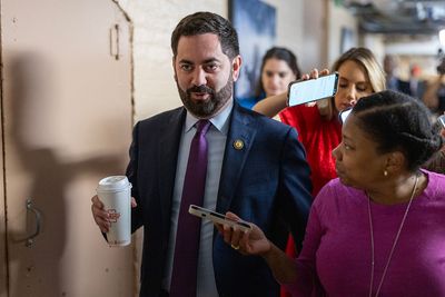 GOP Rep. Criticizes Texas' Redistricting Push As Clash Goes National: 'I Think It's Wrong'