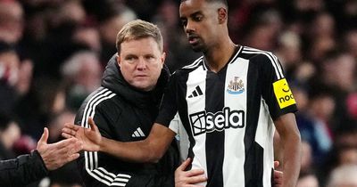Alexander Isak told to report for Newcastle training after squad have gone