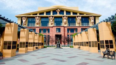Disney Earnings Call Live Blog: Bob Iger Talks ESPN/NFL Deal, Disney Parks, And More