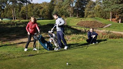 Are Golfers Allowed To Switch Clubs After Nine Holes?