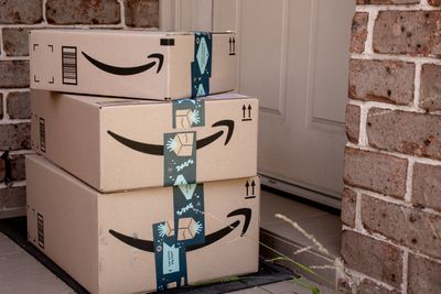 Why Some Burglaries Begin After Amazon “Missed Delivery” Notices