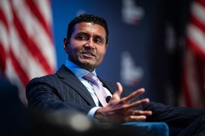 Palantir’s CTO became an overnight billionaire thanks to soaring stock—he’s the $411 billion AI firm’s fifth insider to join the ultra-wealthy club