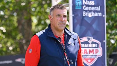 Mike Vrabel Gets Bloody Breaking Up Fight at Patriots-Commanders Joint Practice