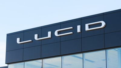 Lucid Plans 2026 Midsize EV, Uber Robotaxi Launch But Near-Term Headwinds Linger