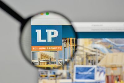 Louisiana-Pacific Shares Fall After Mixed Q2 Results, Lower OSB Revenue
