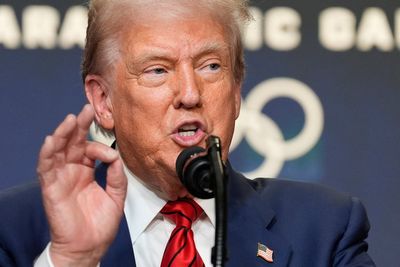 Trump rebukes crowd for not applauding ban on transgender women from female sports