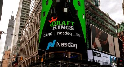 DraftKings Q2 Earnings Soar—Record Revenue & Net Income, Plus A Prediction Market Tease?