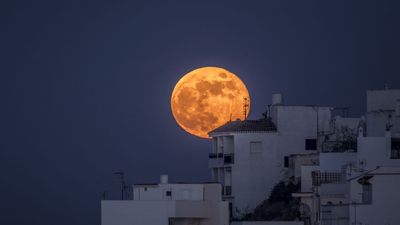 Sturgeon Moon 2025: What makes August's full moon a special 2-night affair