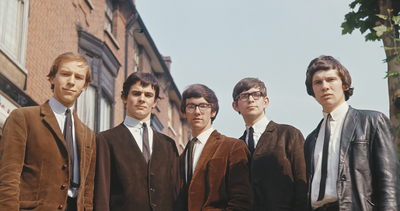 “An irate fan pulled a gun on them in their dressing room. They stopped using our name immediately”: How a fake version of a popular British band managed to deceive American fans