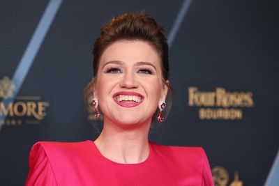 Kelly Clarkson postpones Las Vegas residency dates after family crisis