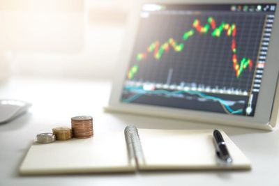 Apple, Airbnb, TSMC, AppLovin Corp. And DraftKings: Why These 5 Stocks Are On Investors' Radars Today