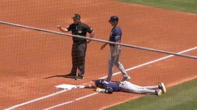 Fast Rays Runner Created Most Bizarre Balk You'll Ever See