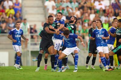 Fabregas’s Como and Pellegrini’s Betis involved in punch-up