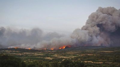 ‘Unprecedented’ wildfire in southern France driven by drought and climate change, officials say
