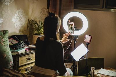 ‘Commodifying themselves’: the ordinary people posting Instagram sponcon to profit off friends