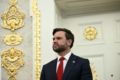 Democrats condemn Texas senator over alleged FBI role in locating lawmakers