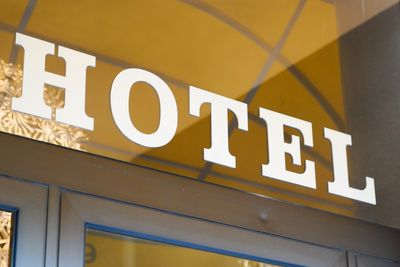6 Hotel Requests That Make You Easier to Follow After Checkout