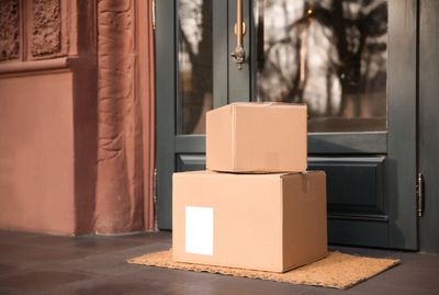 8 Delivery Habits That Quietly Signal You’re Not Home Often