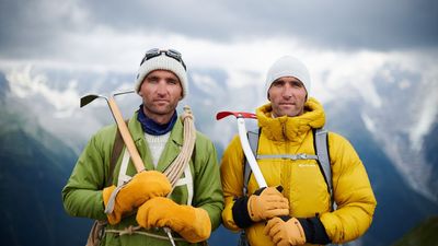 “A real-time, high-altitude experiment”: British explorer twins head to the Himalayas to compare modern mountaineering gear with that used by Mallory and Irvine