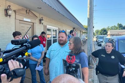 Officials plan to seek the death penalty for a Tennessee man charged with killing 4 people