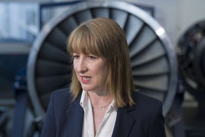 Surge in household costs puts Reeves’s economic growth plan at risk