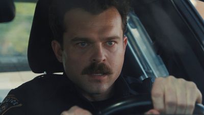 Weapons stars Julia Garner and Alden Ehrenreich tease the horror movie’s goriest scene involving a kitchen utensil: "You scared me in real life"