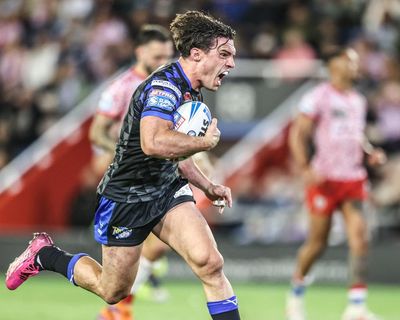 Brodie Croft’s late try seals Leeds’ statement Super League win at Leigh