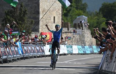 Vuelta a Burgos stage 3: Late attack on breakaway nets Léo Bisiaux first professional win, overall leader's jersey