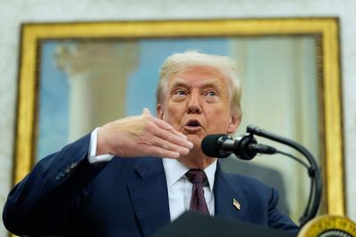 Trump signs order requiring colleges to provide admissions data