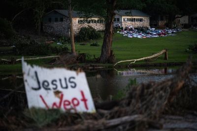 Emergency recordings reveal chaos behind deadly Texas flood rescue