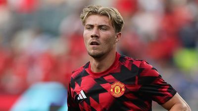 Man Utd ‘Accept’ Rasmus Hojlund Bid, Striker Undecided