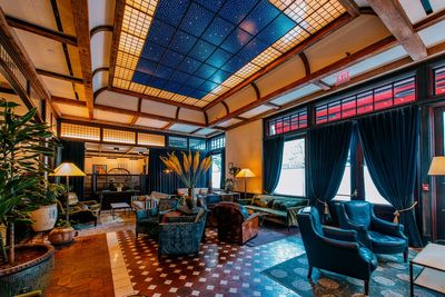 I lived in New York for seven years and this is, without doubt, the best hotel in the city