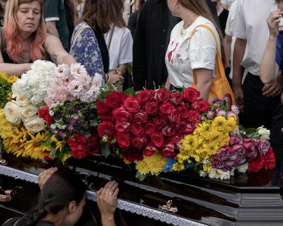 Ukrainian journalist who died in Russian captivity buried in Kyiv